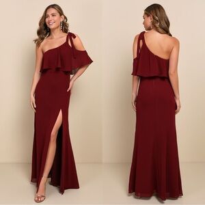 NWOT Lulus Mesmerizing Charm Burgundy Chiffon One-Shoulder Maxi‎ Dress
